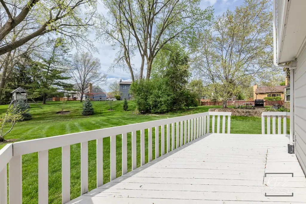 1213 Yorkshire Drive Naperville IL 60563