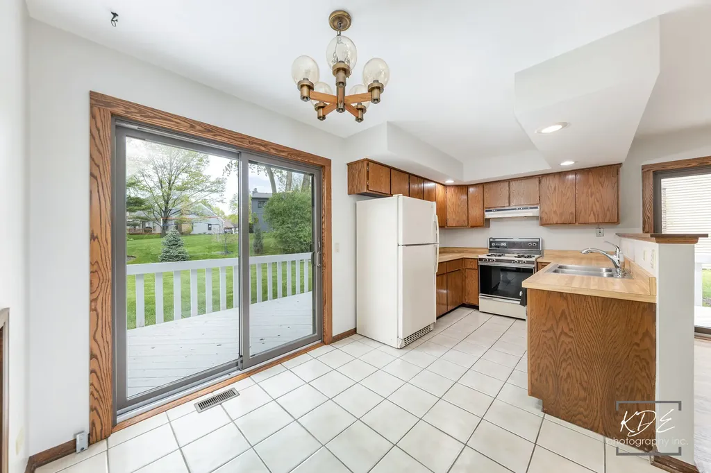 1213 Yorkshire Drive Naperville IL 60563