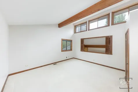 1213 Yorkshire Drive Naperville IL 60563