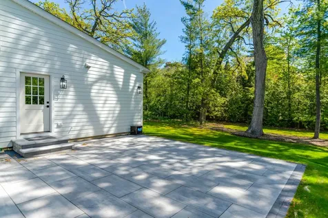 707 Brierhill Road Deerfield IL 60015