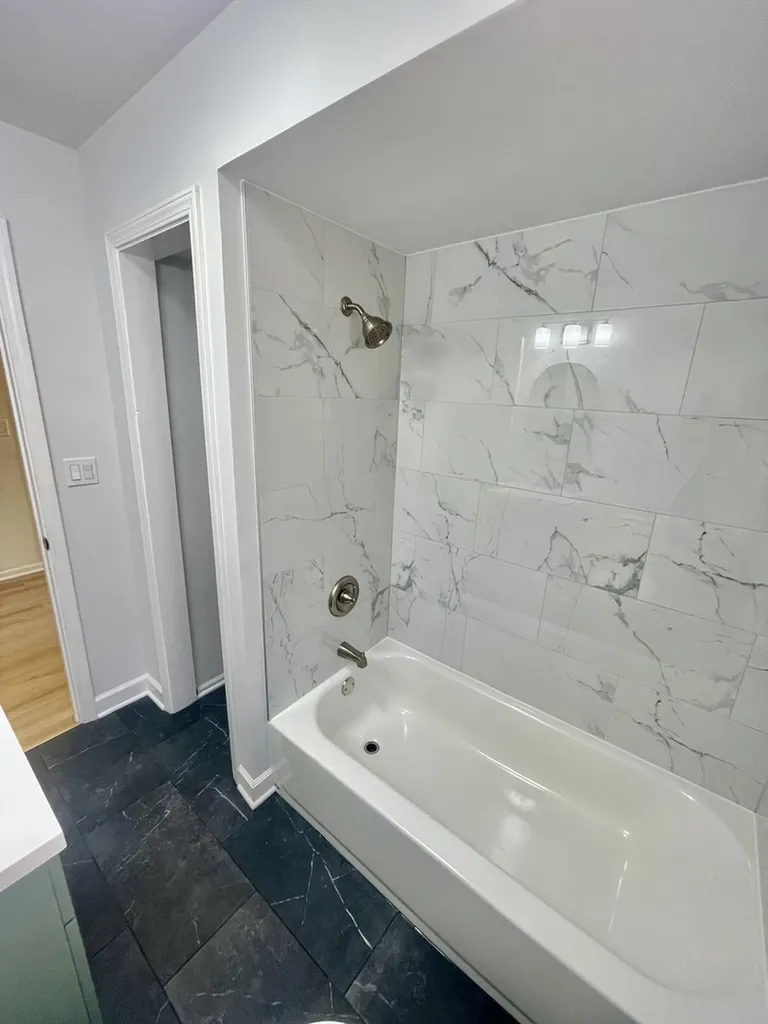 8312 South Phillips Avenue Chicago IL 60617