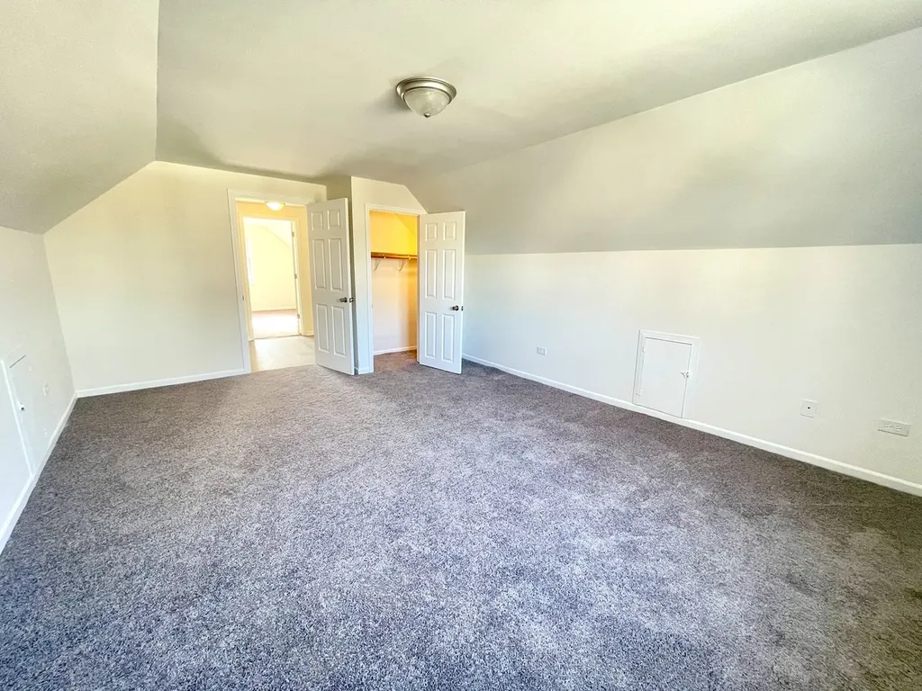 8312 South Phillips Avenue Chicago IL 60617
