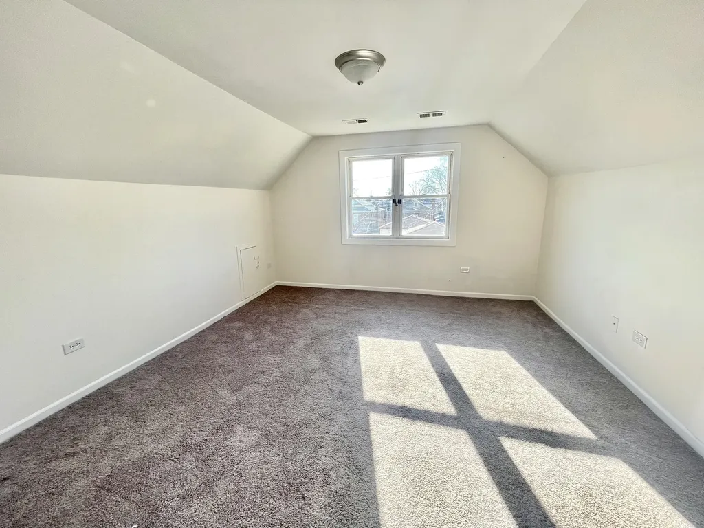 8312 South Phillips Avenue Chicago IL 60617