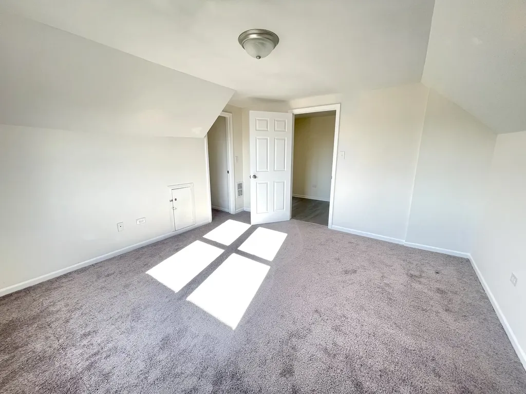 8312 South Phillips Avenue Chicago IL 60617