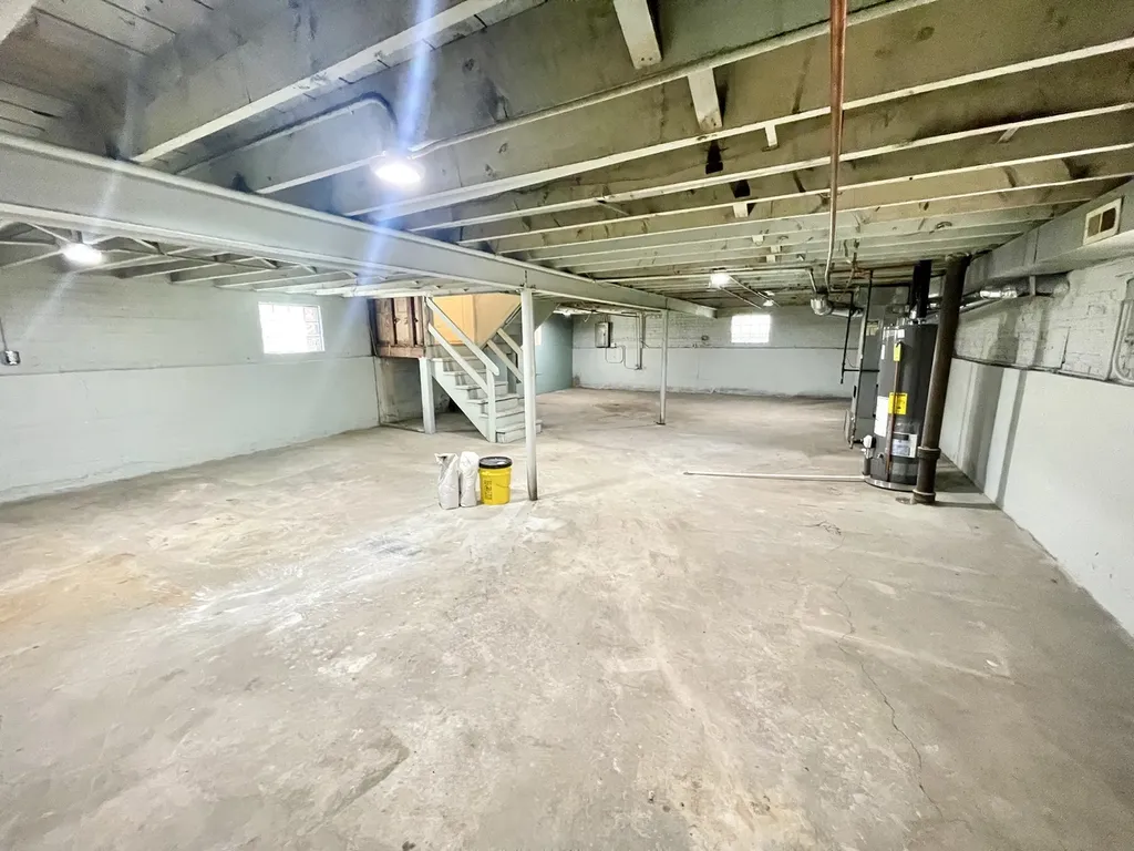 8312 South Phillips Avenue Chicago IL 60617