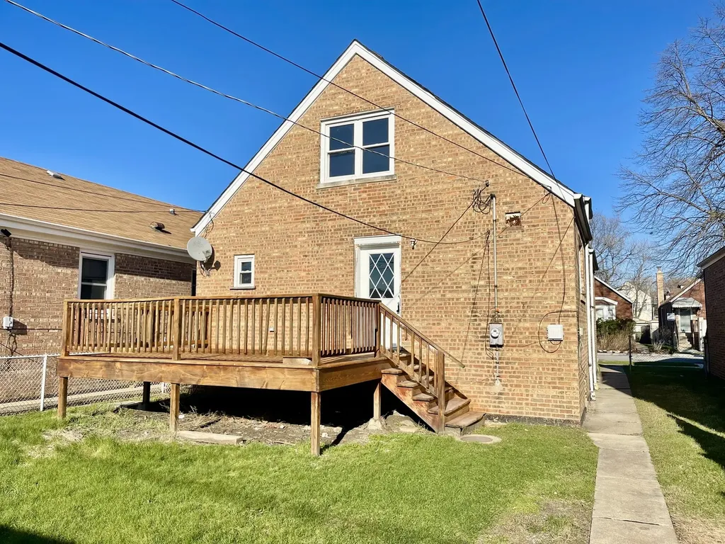 8312 South Phillips Avenue Chicago IL 60617