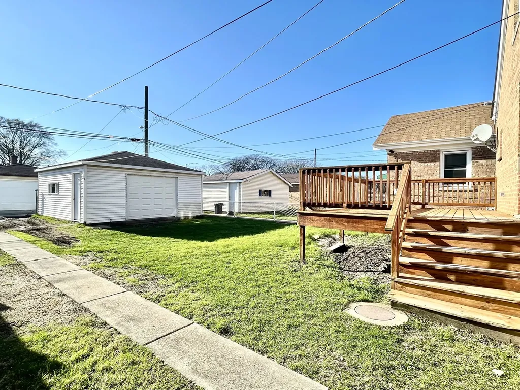 8312 South Phillips Avenue Chicago IL 60617