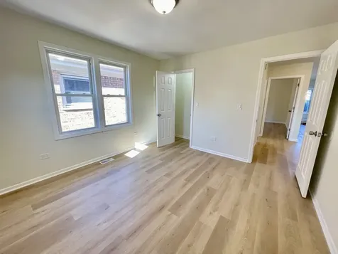 8312 South Phillips Avenue Chicago IL 60617