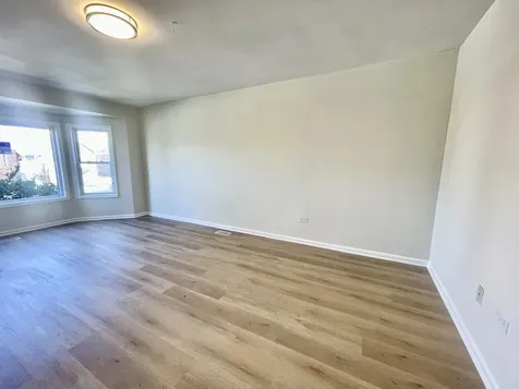 8312 South Phillips Avenue Chicago IL 60617
