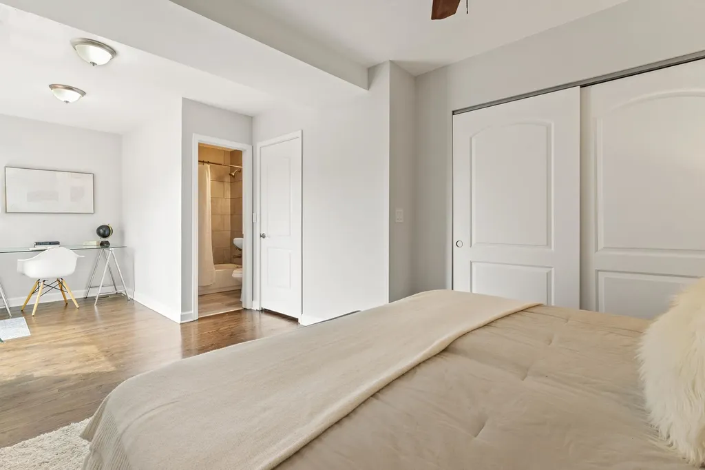 10619 South Sawyer Avenue Chicago IL 60655