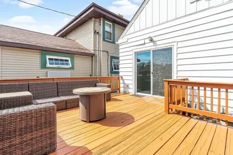 10619 South Sawyer Avenue Chicago IL 60655