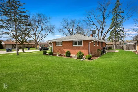 420 Berkshire Lane Des Plaines IL 60016