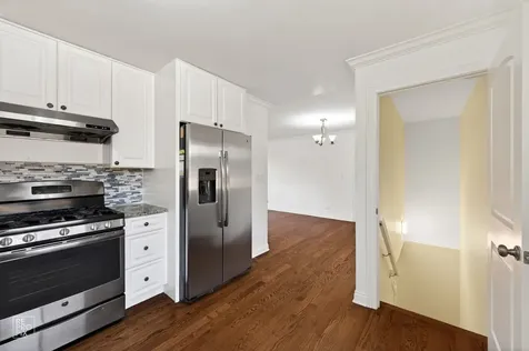 420 Berkshire Lane Des Plaines IL 60016