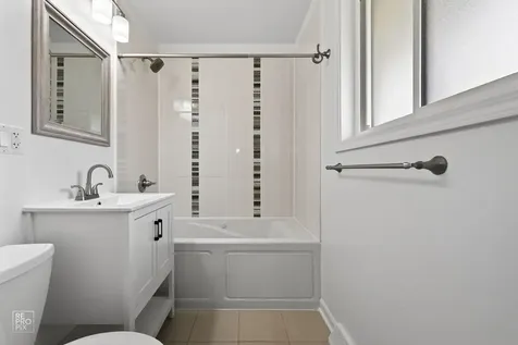 420 Berkshire Lane Des Plaines IL 60016