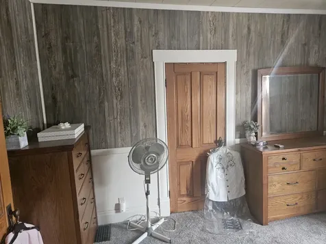 906 Barham Avenue N Johnston City IL 62951