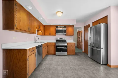 3235 192ND Street Lansing IL 60438