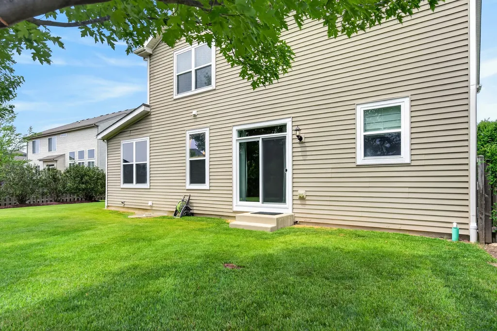 12475 Carver Lane Huntley IL 60142