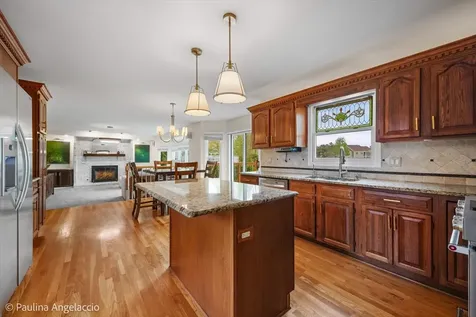 1713 Edgewood Drive Algonquin IL 60102