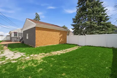 794 East Lincoln Avenue Des Plaines IL 60018