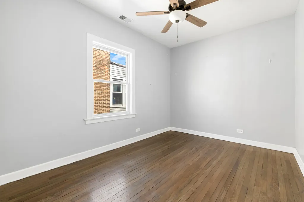8841 South Muskegon Avenue Chicago IL 60617