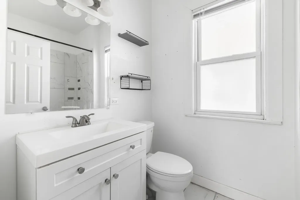 8841 South Muskegon Avenue Chicago IL 60617