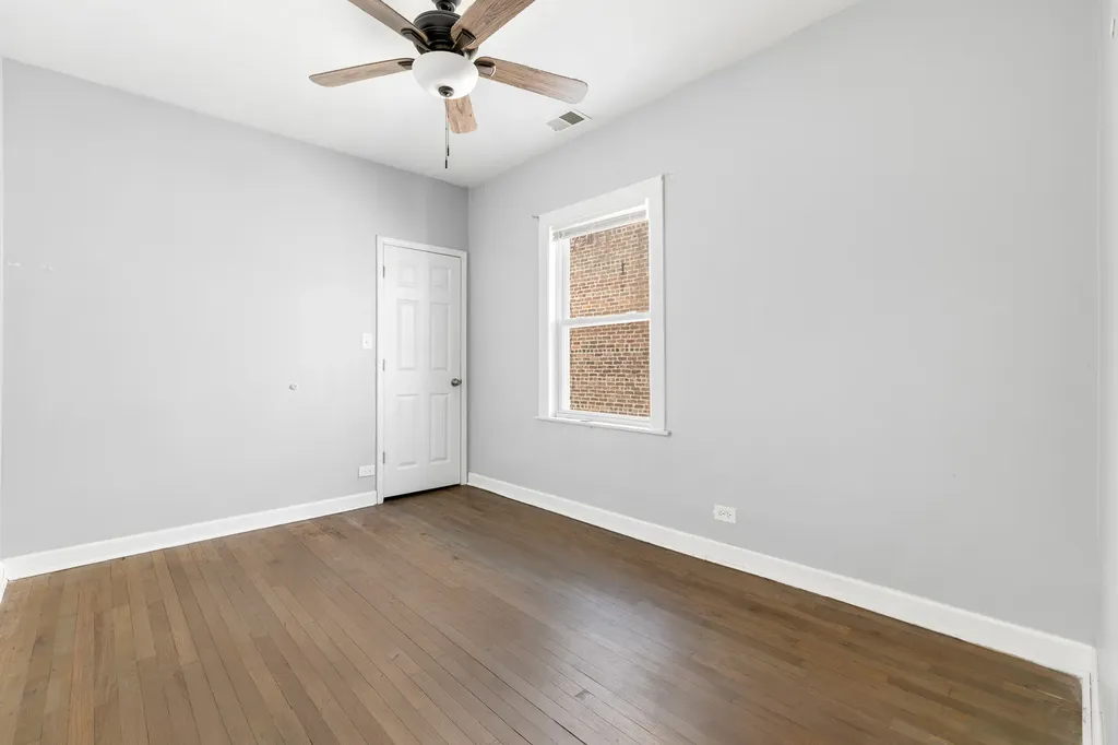 8841 South Muskegon Avenue Chicago IL 60617
