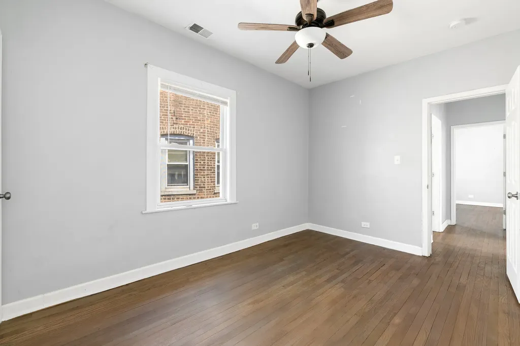 8841 South Muskegon Avenue Chicago IL 60617