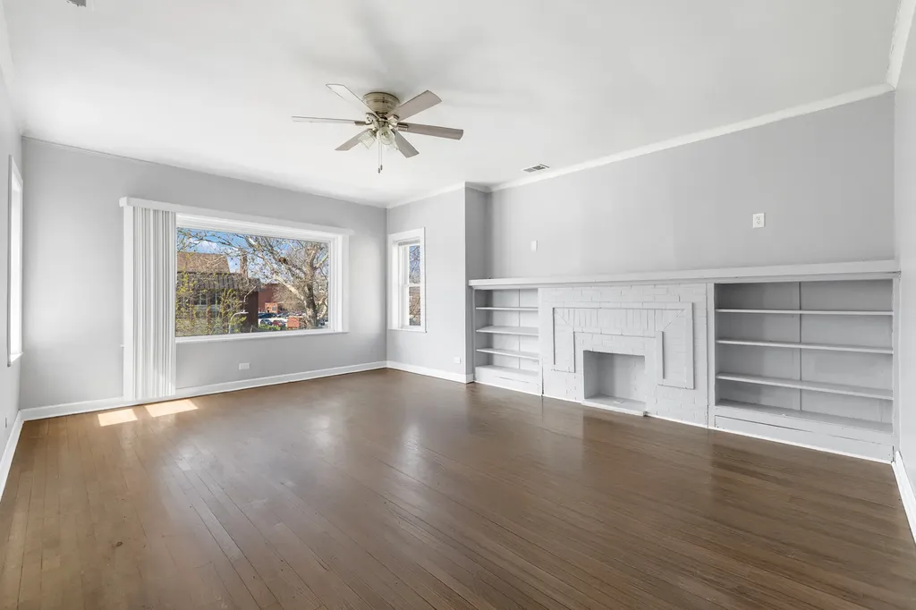 8841 South Muskegon Avenue Chicago IL 60617