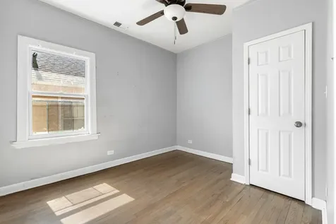 8841 South Muskegon Avenue Chicago IL 60617