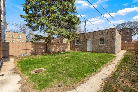 8841 South Muskegon Avenue Chicago IL 60617
