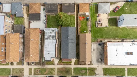 8841 South Muskegon Avenue Chicago IL 60617