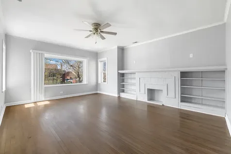 8841 South Muskegon Avenue Chicago IL 60617