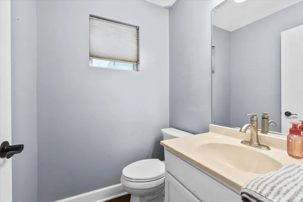 3827 Petra Court Naperville IL 60564
