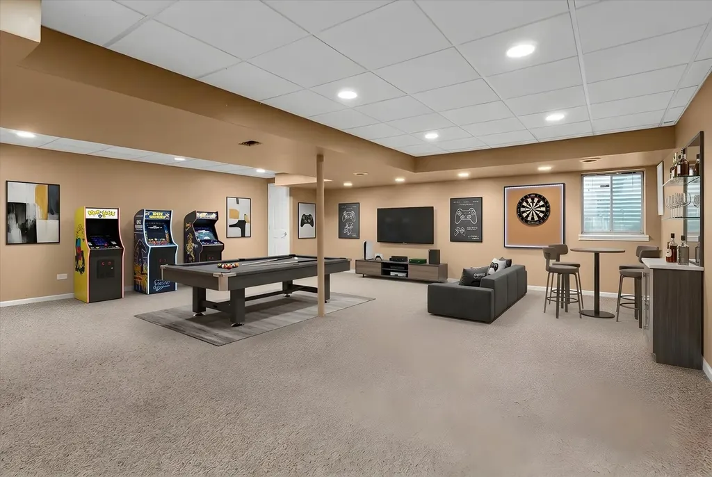 3827 Petra Court Naperville IL 60564
