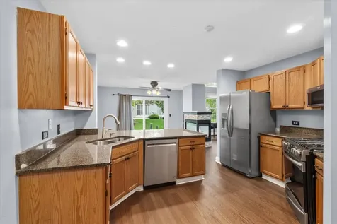 3827 Petra Court Naperville IL 60564