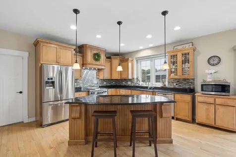 21261 Somerset Street Shorewood IL 60404