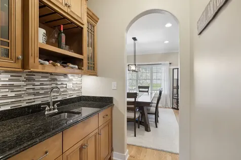 21261 Somerset Street Shorewood IL 60404