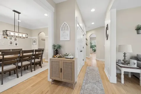21261 Somerset Street Shorewood IL 60404