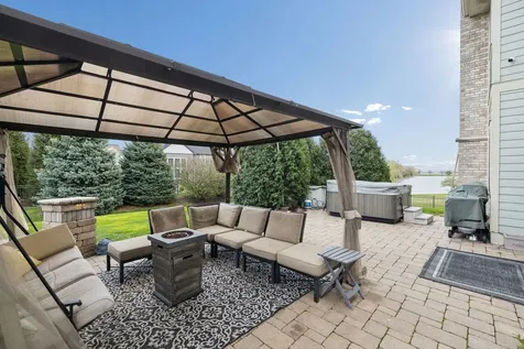 21261 Somerset Street Shorewood IL 60404