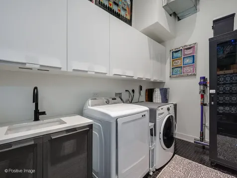 676 North Kingsbury Street Chicago IL 60654