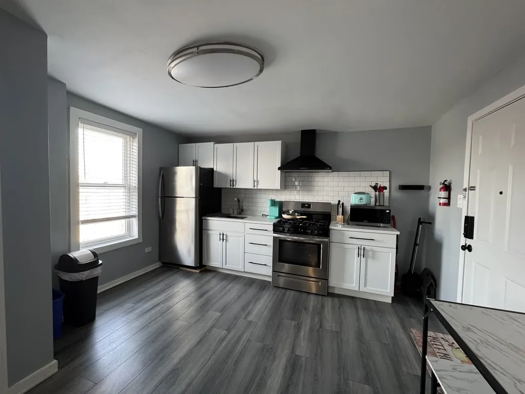 1344 West 19th Street Chicago IL 60608