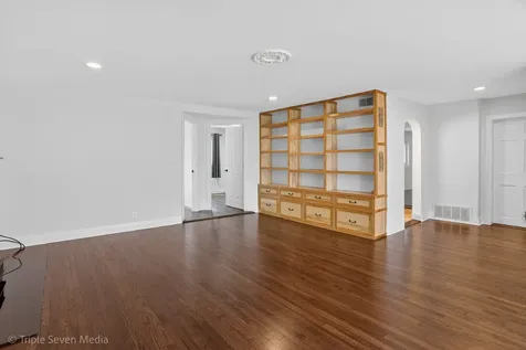 132 Harvey Avenue Wood Dale IL 60191