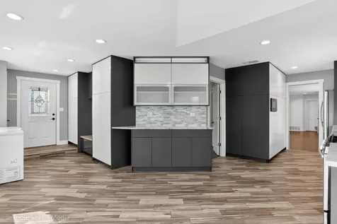 132 Harvey Avenue Wood Dale IL 60191