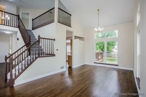 305 West Applegate Court Round Lake IL 60073