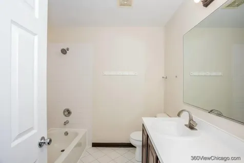 305 West Applegate Court Round Lake IL 60073