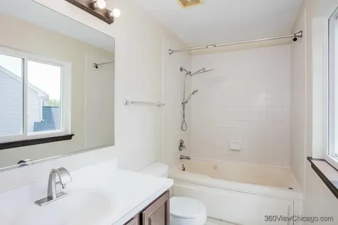 305 West Applegate Court Round Lake IL 60073