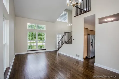 305 West Applegate Court Round Lake IL 60073