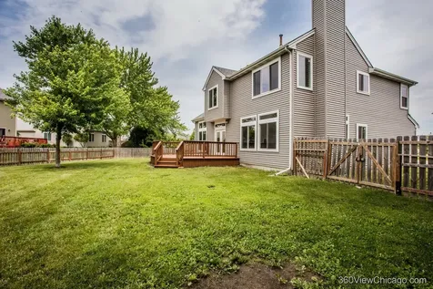 305 West Applegate Court Round Lake IL 60073