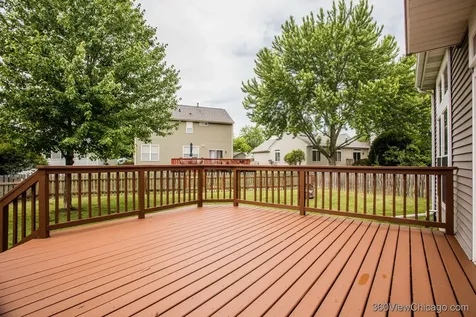 305 West Applegate Court Round Lake IL 60073
