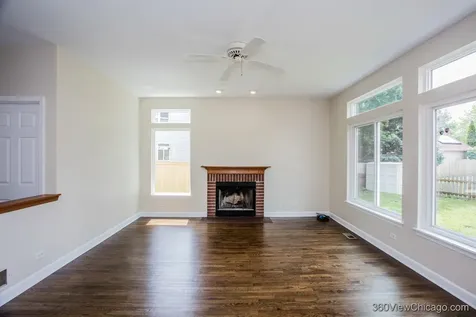305 West Applegate Court Round Lake IL 60073